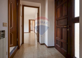 Piano Terra - Hall / corridoio - Casa indipendente Via G. Crosti
 
4, Cairate - foto 8