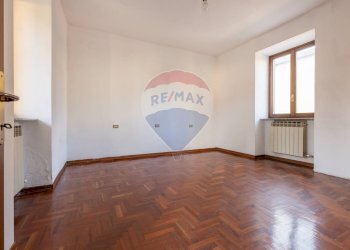 Piano Terra - Camera - Casa indipendente Via G. Crosti
 
4, Cairate - foto 9