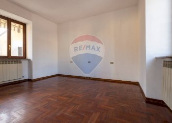 Piano Terra - Camera - Casa indipendente Via G. Crosti
 
4, Cairate - foto 10