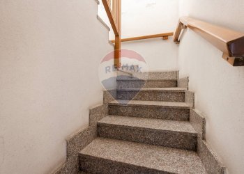 Piano Terra - Scale - Casa indipendente Via G. Crosti
 
4, Cairate - foto 16