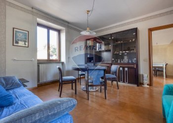 Piano 1 - Soggiorno - Casa indipendente Via G. Crosti
 
4, Cairate - foto 22