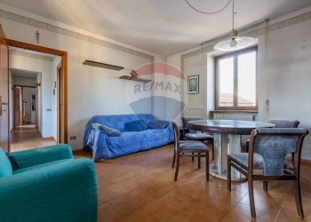 Piano 1 - Soggiorno - Casa indipendente Via G. Crosti
 
4, Cairate - foto 23