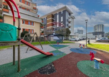 Parco giochi pubblico - Appartamento Via Guido Gozzano
 
34, Busto Arsizio - foto 28