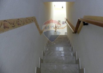 Scale - Casa indipendente via Sacerdote Cabibbo
 
63, Ragusa - foto 10