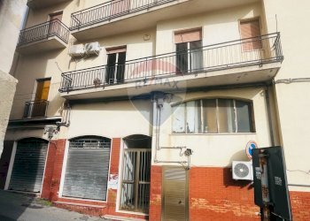 Edificio all\'aperto - Locale Commerciale Via Gesù
 
2, Modica - foto 1
