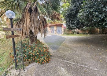 Giardino - Villa Contrada Malpertugio
 
SNC, Pollina - foto 4