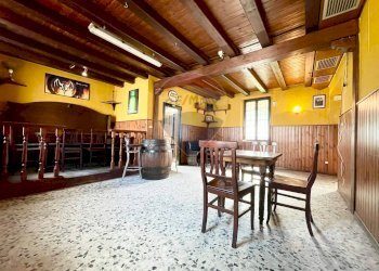 Sala da pranzo - Locale Commerciale PIAZZA CINQUE MARTIRI
 
15, Pasian di Prato - foto 6