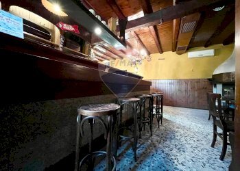 Sala da pranzo - Locale Commerciale PIAZZA CINQUE MARTIRI
 
15, Pasian di Prato - foto 8