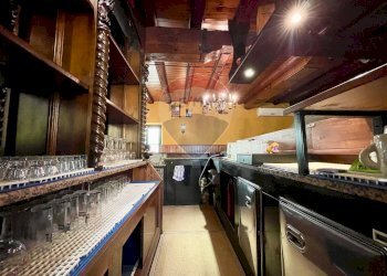 Cucina - Locale Commerciale PIAZZA CINQUE MARTIRI
 
15, Pasian di Prato - foto 9