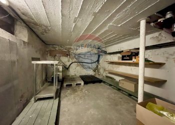 Dispensa di stoccaggio - Locale Commerciale PIAZZA CINQUE MARTIRI
 
15, Pasian di Prato - foto 22