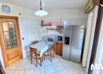 Sala da pranzo - Three-room apartment via Trento
 
37, Cologno Monzese - photo 22