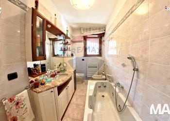 Bagno - Three-room apartment via Trento
 
37, Cologno Monzese - photo 34