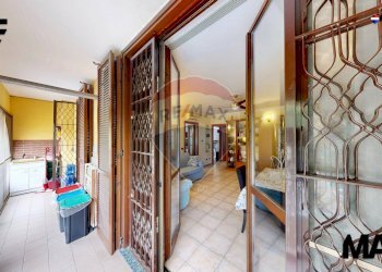 Hall / corridoio - Trilocale via Giuseppe Garibaldi
 
18, Casarile - foto 16