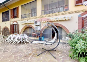 Casa all\'aperto - Trilocale via Giuseppe Garibaldi
 
18, Casarile - foto 19