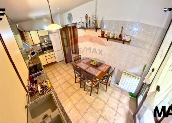 Sala da pranzo - Trilocale via Giuseppe Garibaldi
 
18, Casarile - foto 29