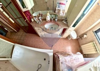 Bagno - Trilocale via Giuseppe Garibaldi
 
18, Casarile - foto 34