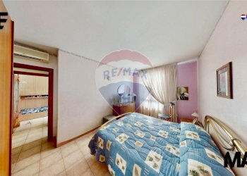 Camera / camera da letto - Trilocale via Giuseppe Garibaldi
 
18, Casarile - foto 45