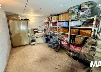 Dispensa di stoccaggio - Trilocale via Giuseppe Garibaldi
 
18, Casarile - foto 50