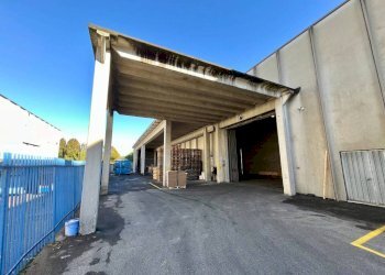 Cortile interno - Capannone via Sofocle, Agrate Brianza - foto 23