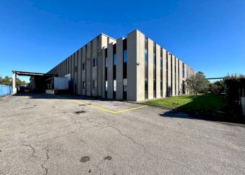 Ingresso - Capannone via Sofocle, Agrate Brianza - foto 5