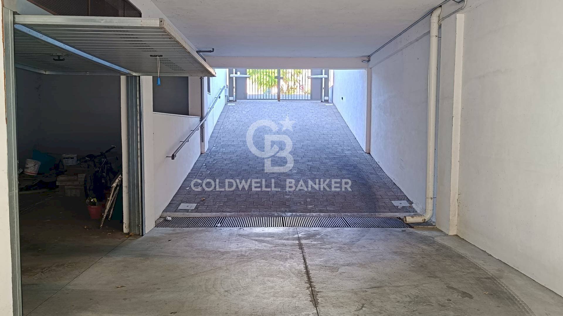 Foto 2 - Box Via Provinciale per Santa Maria Ammalati
 
86D, Acireale - foto 2