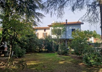 Giardino - Villa via Bordone Paris, 29, Induno Olona - foto 1