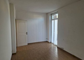 Stanza non arredata - Villa via Bordone Paris, 29, Induno Olona - foto 9