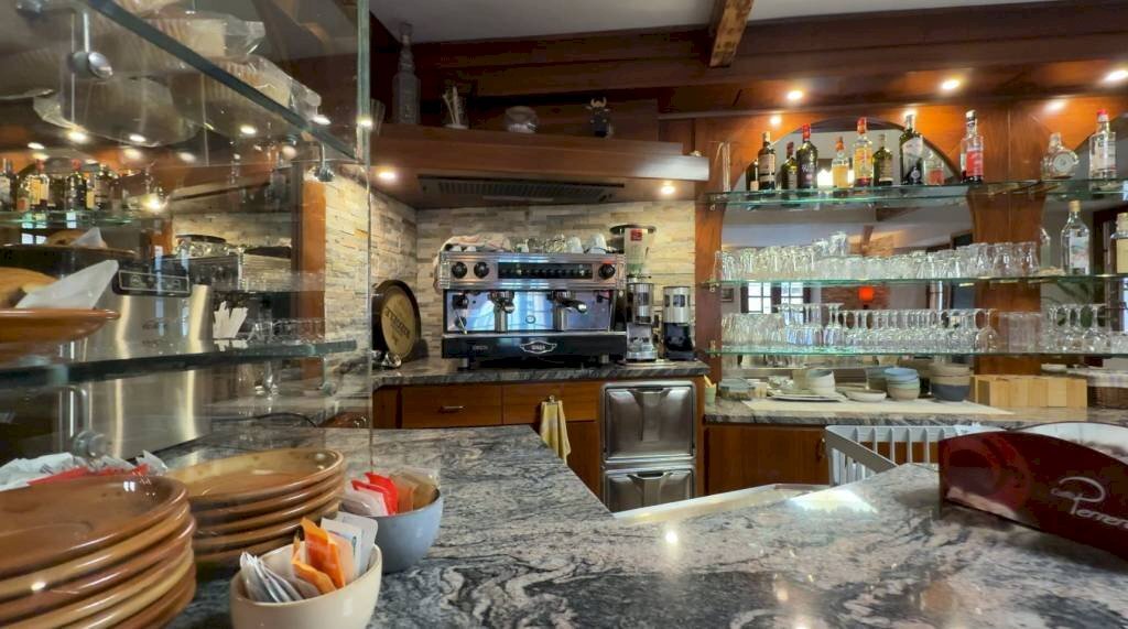 Interno non residenziale - Negozio Chiomonte - foto 3