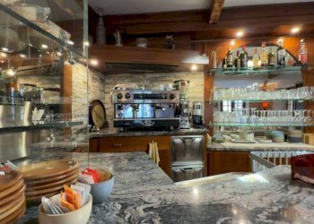 Interno non residenziale - Negozio Chiomonte - foto 3