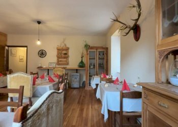 Interno non residenziale - Negozio Chiomonte - foto 13