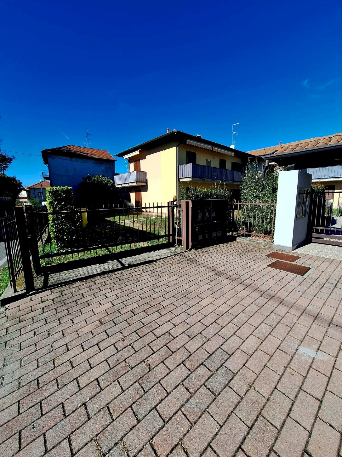 Foto 1 - Three-room apartment via Mazzini
 
2, Mornago - photo 1