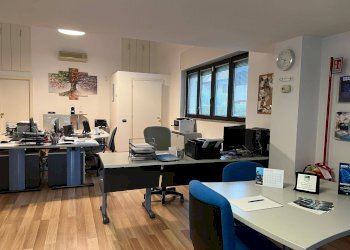 Foto 3 - Commercial Premises via Varzi
 
8, Busto Arsizio - photo 3