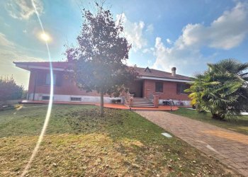 Giardino - Villa corso Torino, Asti - photo 1