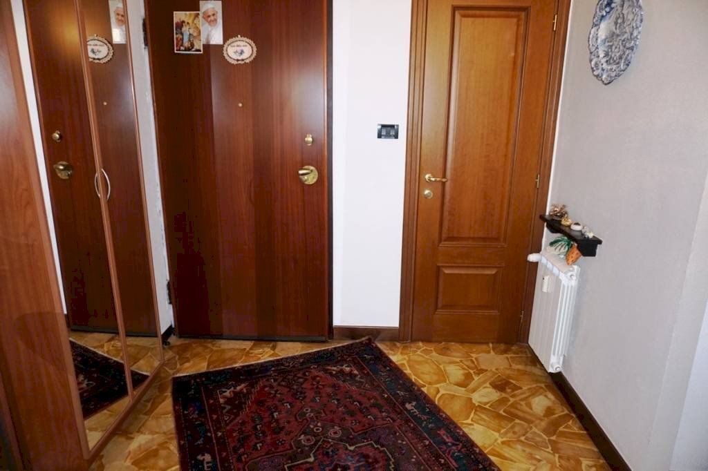 Ingresso - Trilocale via Generale Manfredo Fanti, 10, Genova (zona Sampierdarena) - foto 2