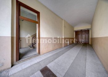Interno palazzo - Three-room apartment via Rimini, 9, Torino - photo 3