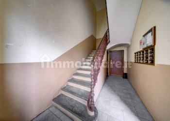 Interno palazzo - Three-room apartment via Rimini, 9, Torino - photo 5