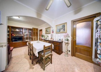 Salone - Three-room apartment via Rimini, 9, Torino - photo 10