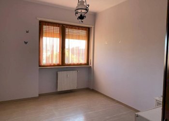 Camera da letto - Three-room apartment via Alessandro Manzoni, 21, Mondovì - photo 7