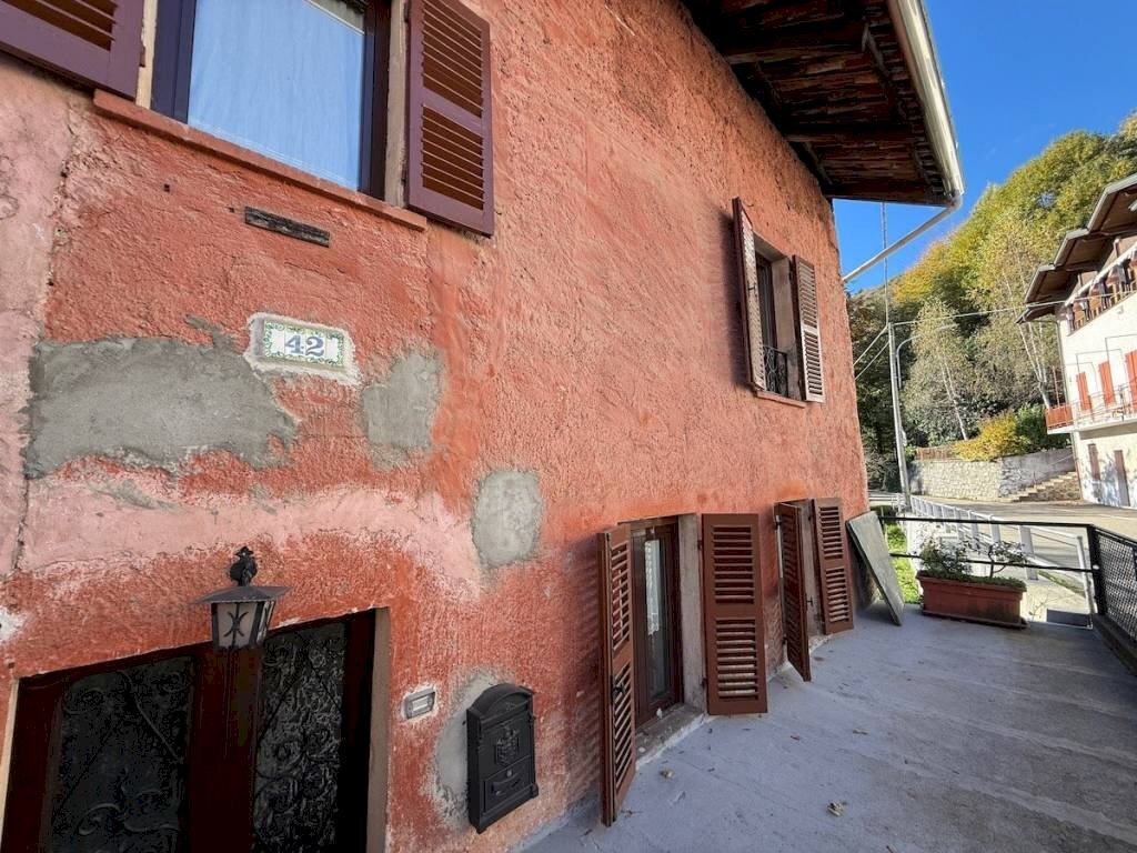 Facciata - Villa a Schiera via Passaggio, 22, Camandona - foto 3