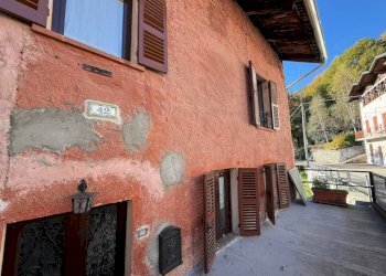 Facciata - Villa a Schiera via Passaggio, 22, Camandona - foto 3