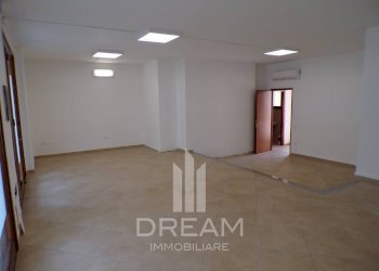 Foto 3 - Locale Commerciale via Ildebrando Pizzetti, Quartu Sant'Elena - foto 3