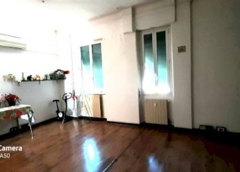 Stanza non arredata - Appartamento via Antonio Cantore, 8, Genova (zona Sampierdarena) - foto 5