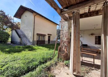 Cortile interno - Rustico via Castellar, 41/43, Boves - foto 6