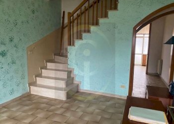 salotto - Villa a Schiera Brescia - foto 3