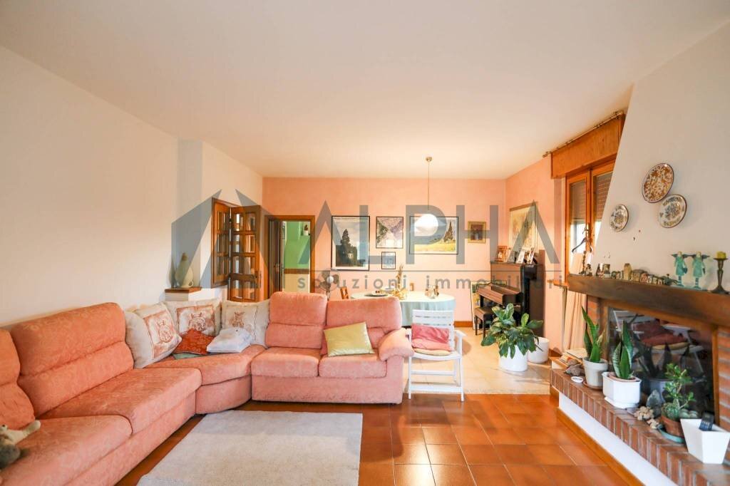 Salone - Four-room apartment via Pablo Neruda, Mercato Saraceno - photo 3