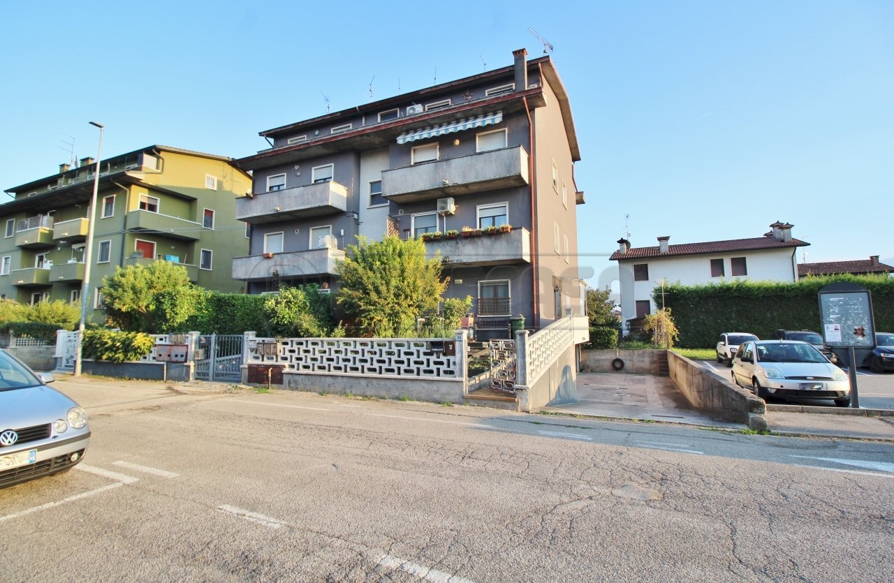 facciata.JPG - Mansarda Via Venezia 23, Sarego - foto 1