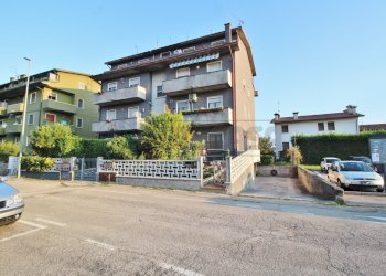 facciata.JPG - Mansarda Via Venezia 23, Sarego - foto 1