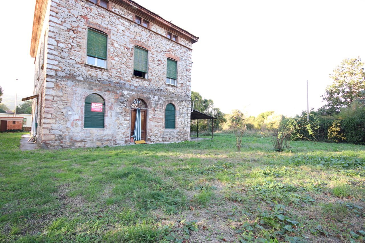 MERAVIGLIOSA PORZIONE DI CASA COLONICA IN PIETRA - Casale Via di Nozzano 611, Lucca - foto 3