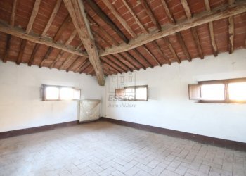 MERAVIGLIOSA PORZIONE DI CASA COLONICA IN PIETRA - Casale Via di Nozzano 611, Lucca - foto 8