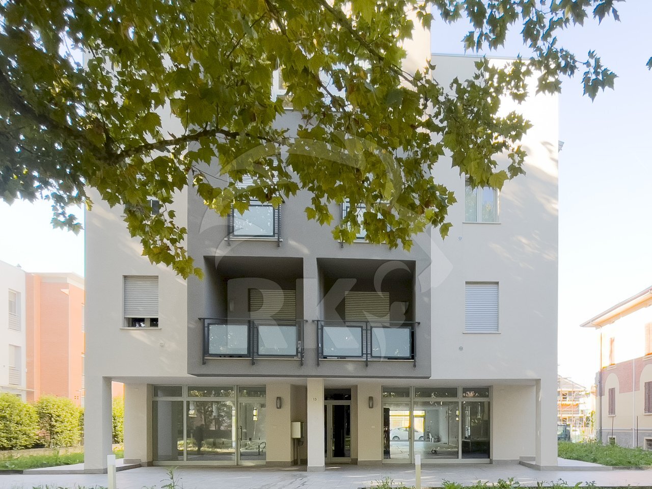 LOCALE COMMERCIALE (12).JPG - Locale Commerciale Viale Cinque Martiri 12, Mirandola - foto 2